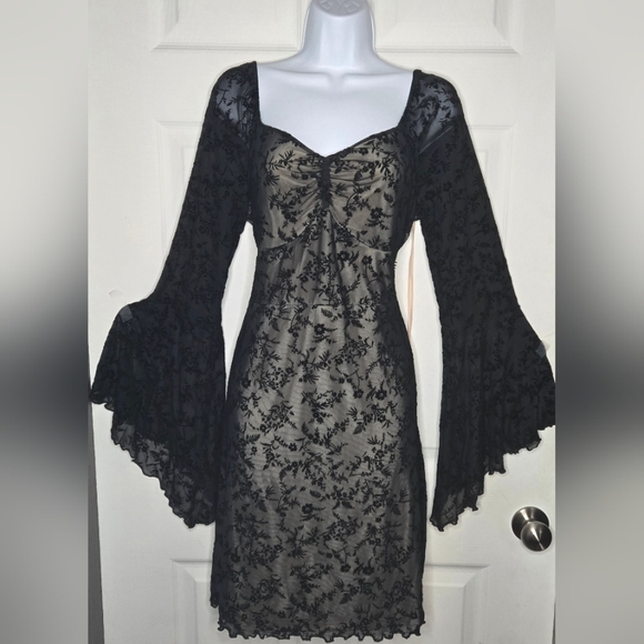 Gothic Dress Black with Witchy Bell Sleeves NWOT - Picture 2 of 7